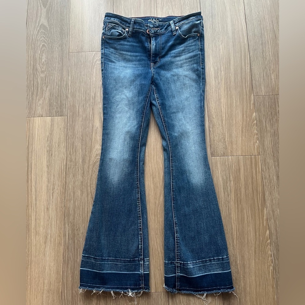 Edgley Blue Flared Women's Jeans Size 6 Short